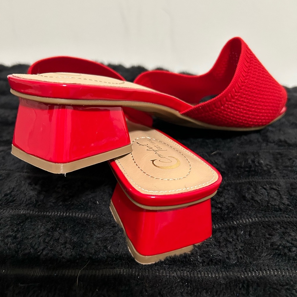 NWOT C. EST. 1946 Chic Red Square Heel Women's Slide Shoes Size 11W - Picture 3 of 4